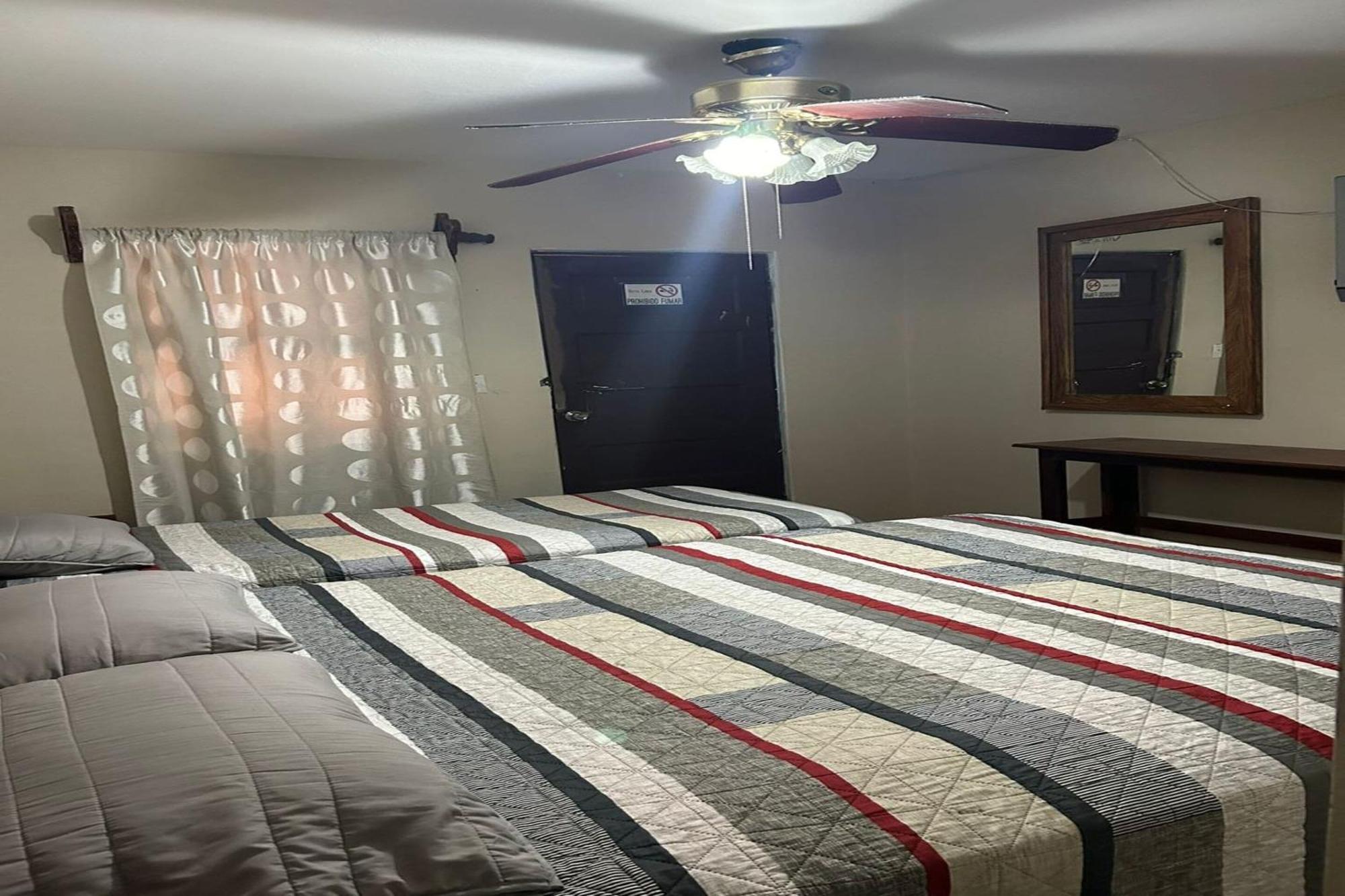Oyo Hotel Linda Tijuana Ngoại thất bức ảnh