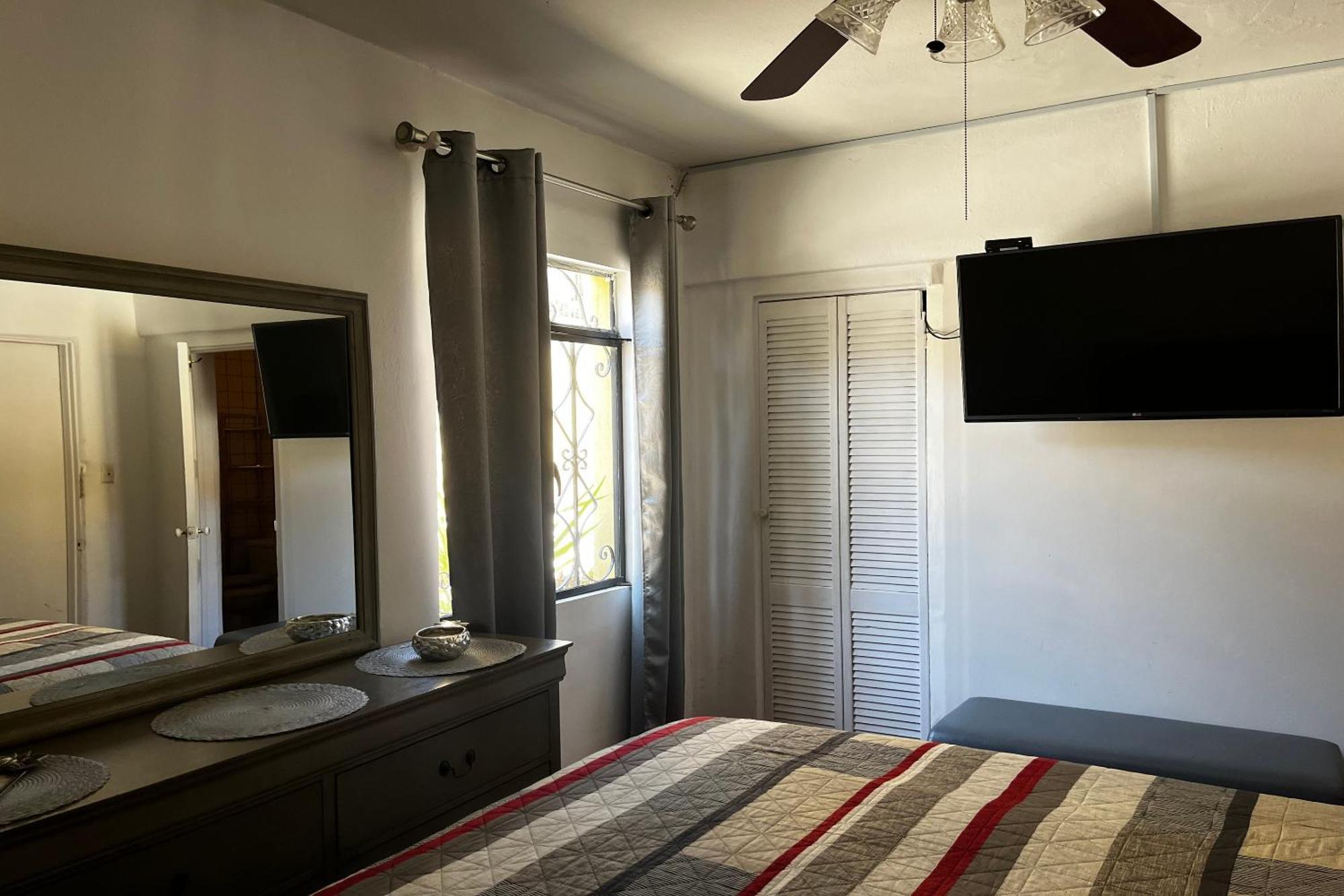 Oyo Hotel Linda Tijuana Ngoại thất bức ảnh